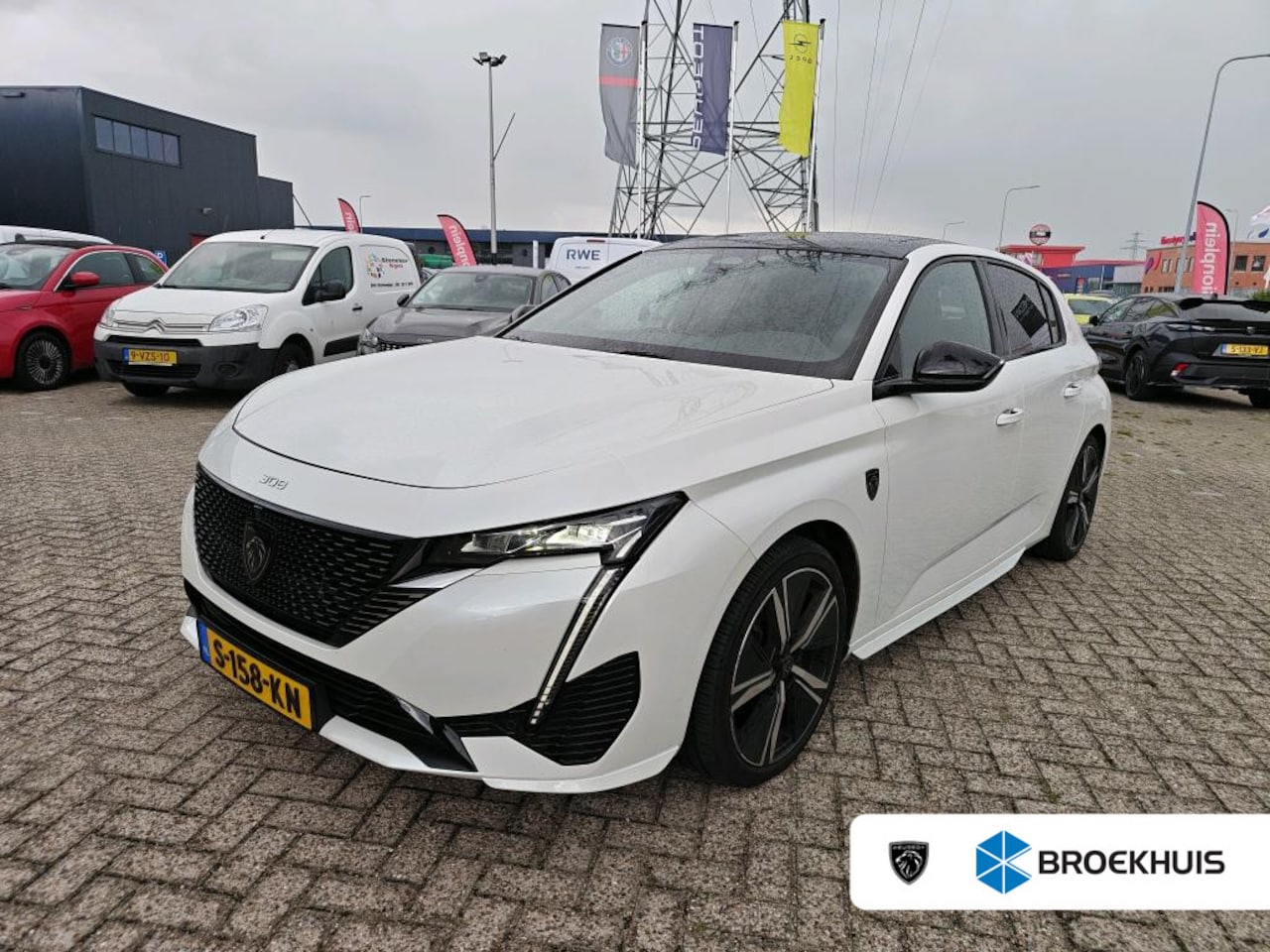 Peugeot 308 - 1.2 PureTech 130pk EAT8 GT | Automaat | Panorama/schuifdak | Focal | Navigatie | Camera vo - AutoWereld.nl
