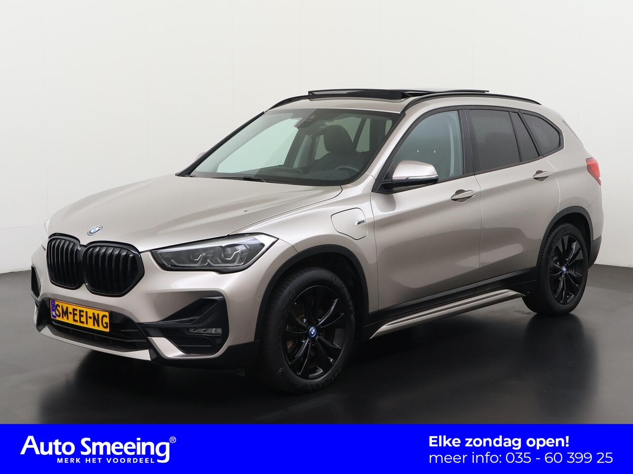 BMW X1 - xDrive25e Sport & Shadow Line | Panoramadak | Leder | Head Up | Zondag Open! - AutoWereld.nl