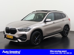 BMW X1 - xDrive25e Sport & Shadow Line | Panoramadak | Leder | Head Up | Zondag Open