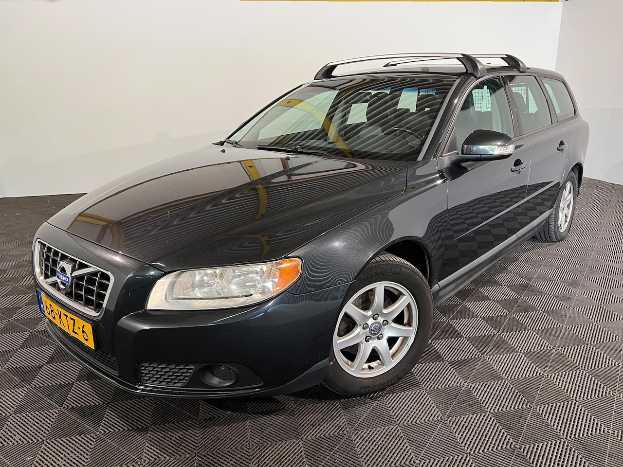 Volvo V70 - 2.0 Limited Edition LPG-G3 NIEUWE APK - AutoWereld.nl