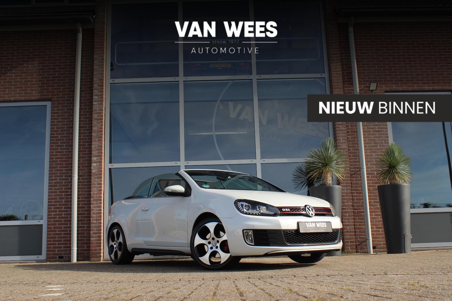 Volkswagen Golf Cabriolet - 2.0 TSI GTI | 2e eigenaar | DSG | Xenon | Stoelverwarming | Climatronic | Cruise control | - AutoWereld.nl
