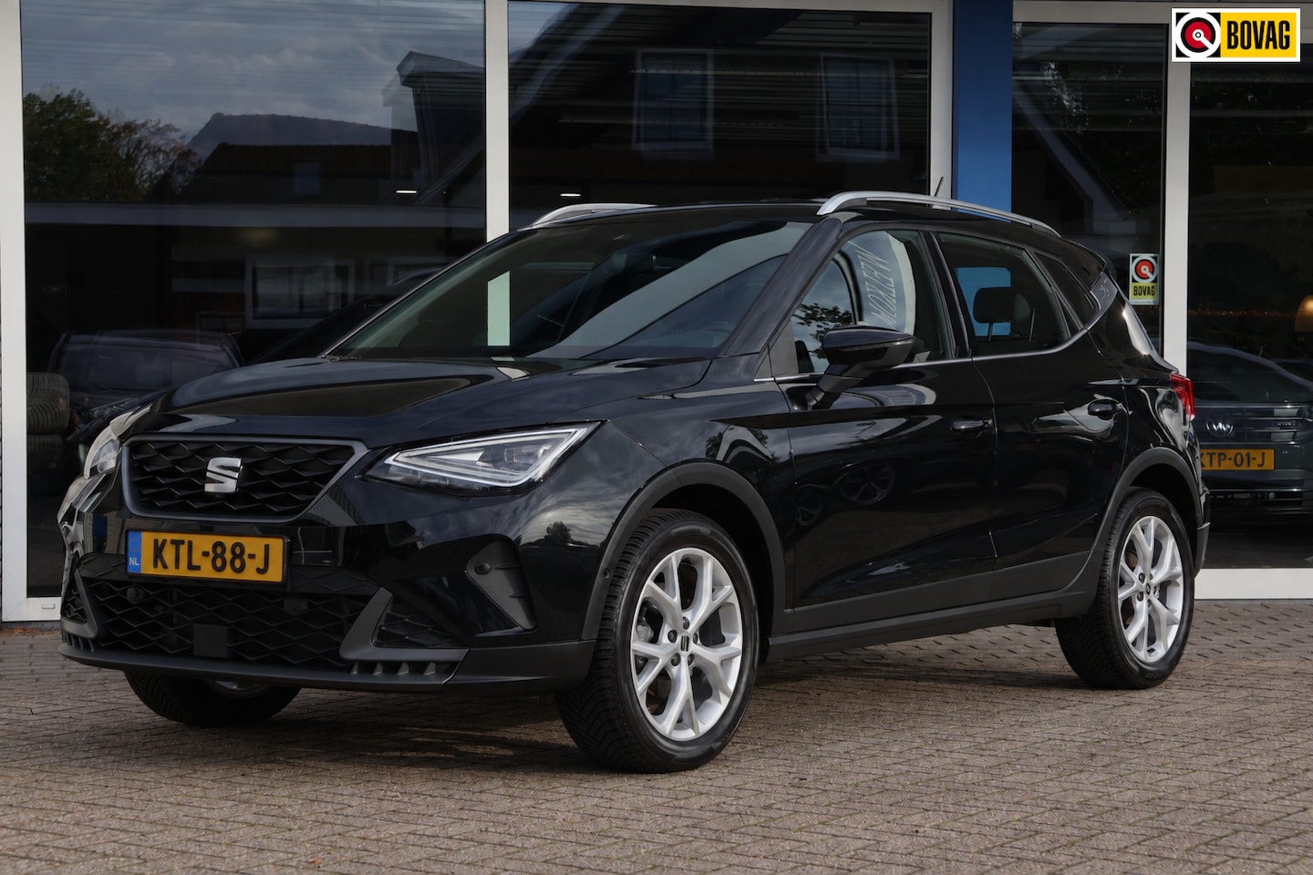 SEAT Arona - 1.0 TSI Xperience Connect DSG Carplay Stoelverwarming - AutoWereld.nl
