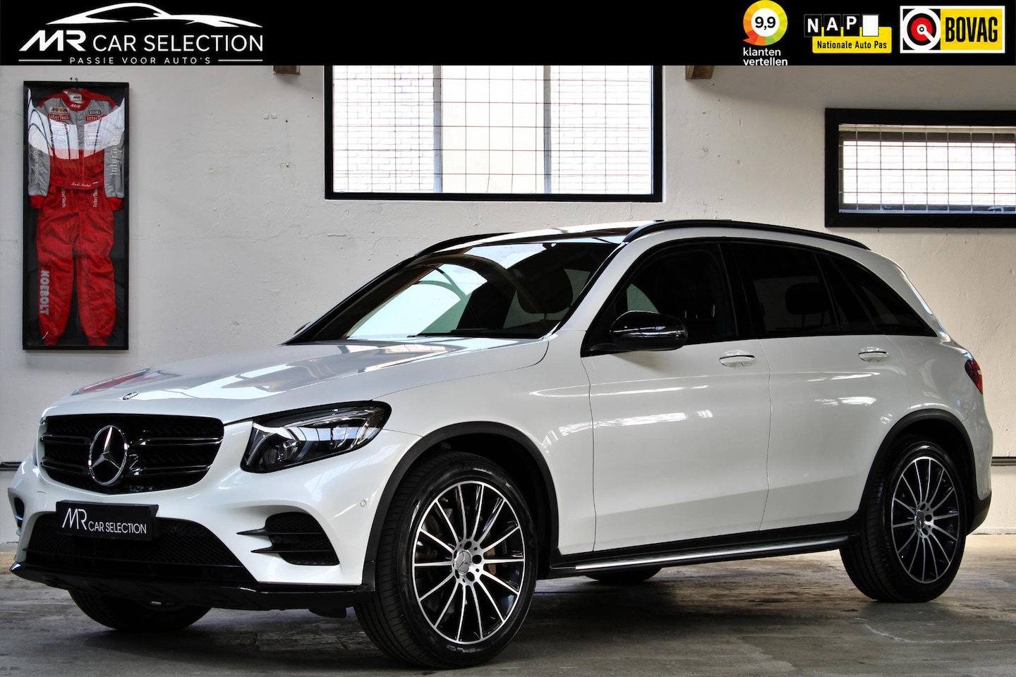 Mercedes-Benz GLC-klasse - 250 4MATIC Premium Plus | Panoramadak | Burmester | Trekhaak | Keyless | Treeplanken | - AutoWereld.nl