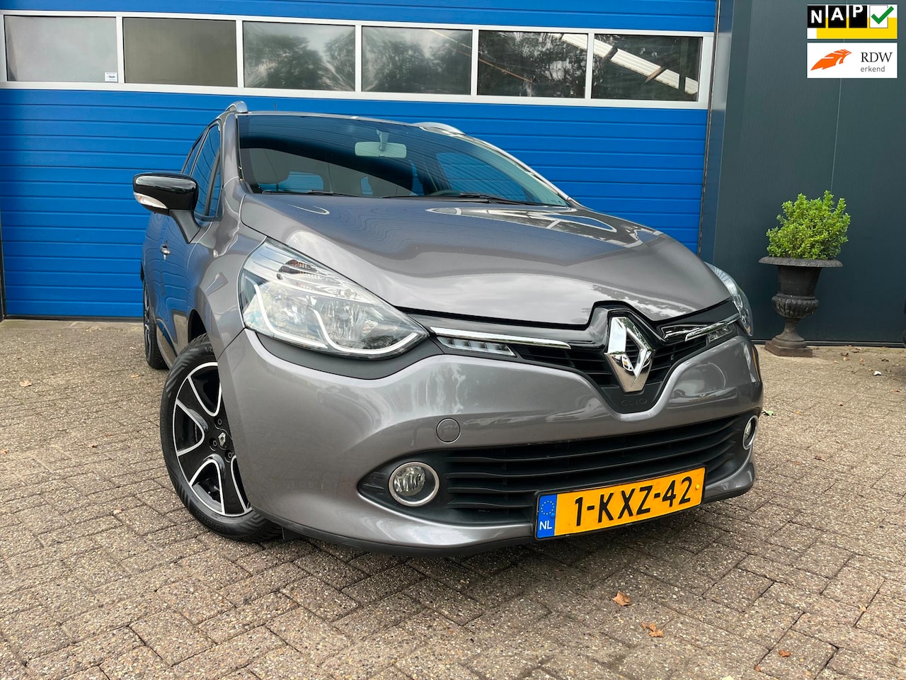 Renault Clio Estate - 0.9 TCe Expression|Airco|Navi. - AutoWereld.nl