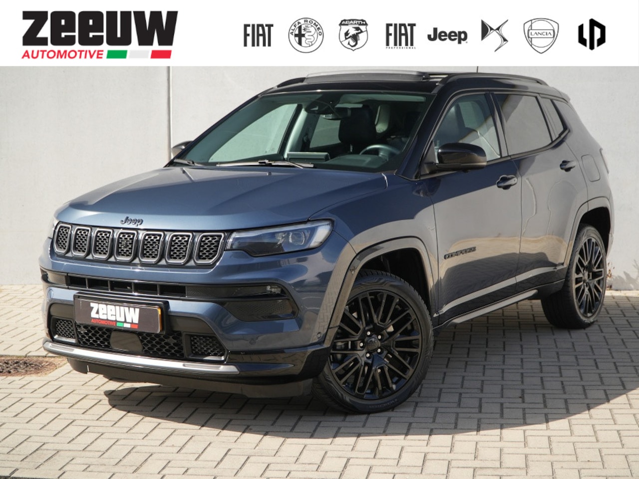 Jeep Compass - 4xe 240 PK Hybrid Summit | Pano | Safety | 360cam | 19" - AutoWereld.nl