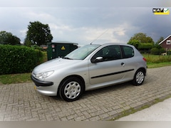 Peugeot 206 - 1.4 Pop' Art AIRCO fijne auto