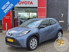Toyota Aygo X - PLAY APPLE & ANDROID ACHTERUITRIJCAMERA AD-CRUISE LED-DAGRIJ NL-AUTO