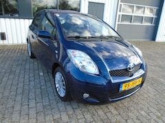 Toyota Yaris - 1.3 VVTI DYNAMIC
