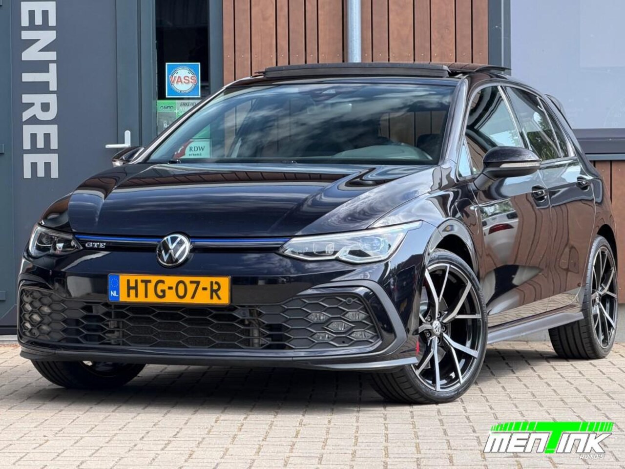 Volkswagen Golf - 1.4 EHYBRID GTE Pano 19” R velgen Led - AutoWereld.nl