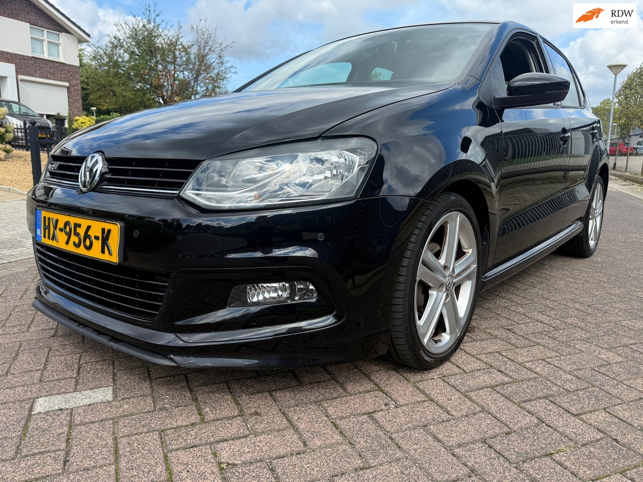 Volkswagen Polo - 1.2 TSI Edition R-LINE **ZEER NETJES** - AutoWereld.nl