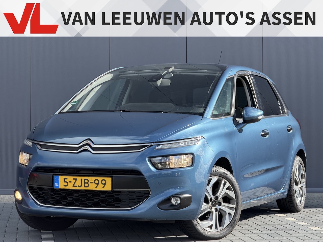 Citroën C4 Picasso - 1.6 THP Intensive | Lees tekst! | Keyless | Camera | Trekhaak - AutoWereld.nl