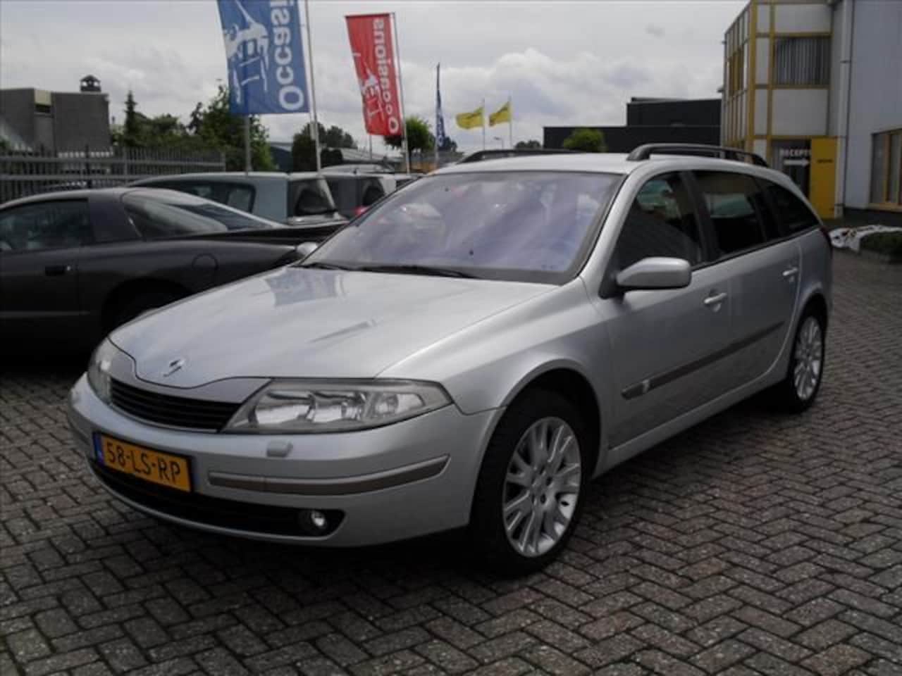 Renault Laguna - DYNAMIQUE 2.0 TURBO 16V GRAND T - AutoWereld.nl