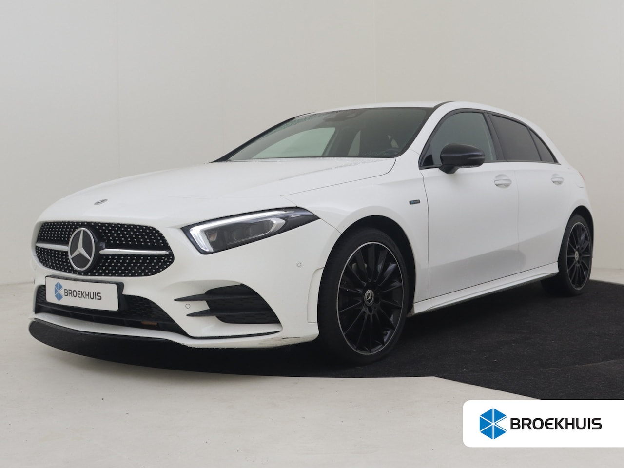 Mercedes-Benz A-klasse - 250 e AMG Line 218PK AUTO | Achteruitrijcamera | Climate control | Apple car/android auto - AutoWereld.nl