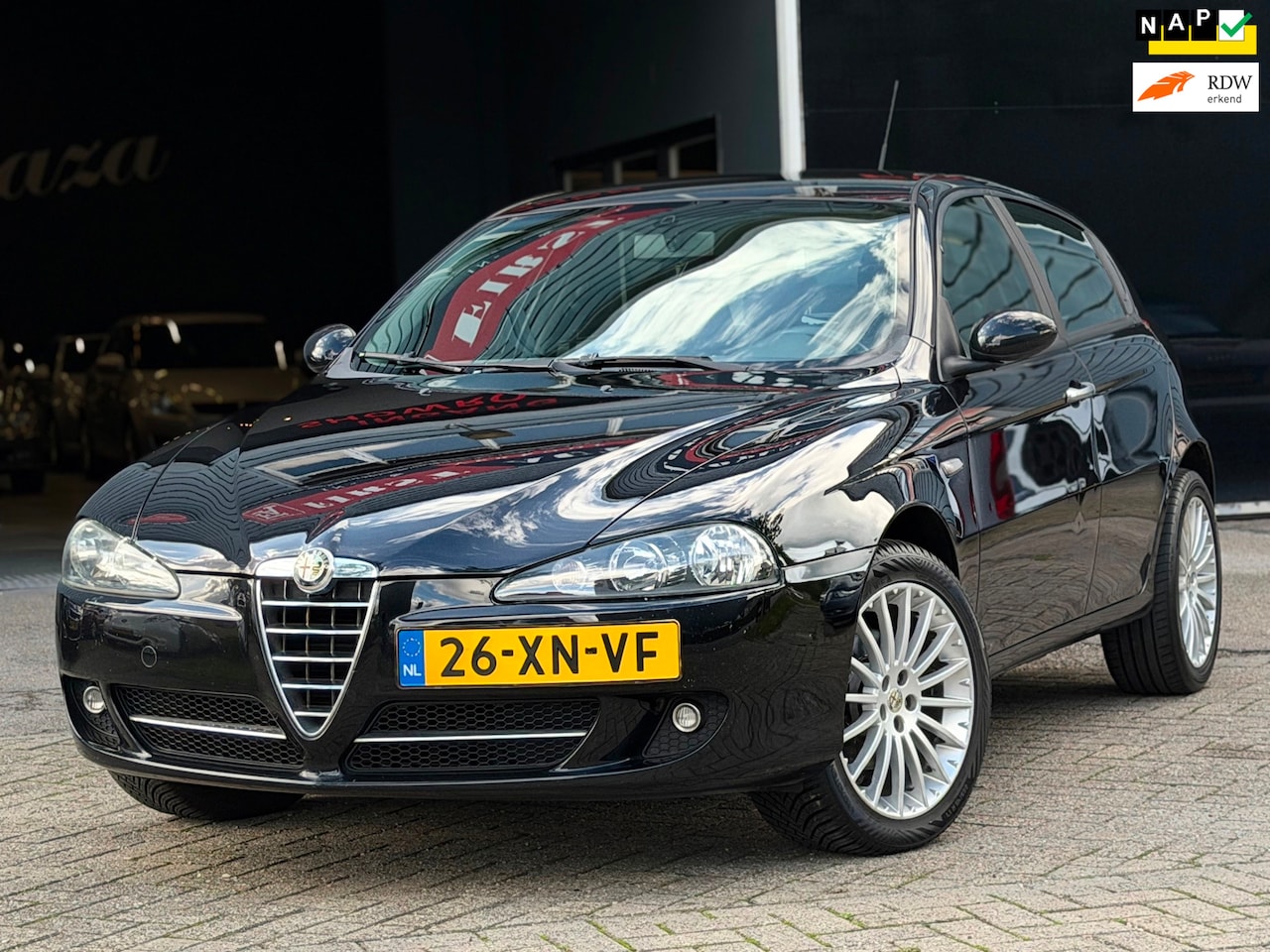 Alfa Romeo 147 - 2.0 T.Spark Business 5-DEURS AIRCO/CRUISE | NETTE AUTO ! - AutoWereld.nl