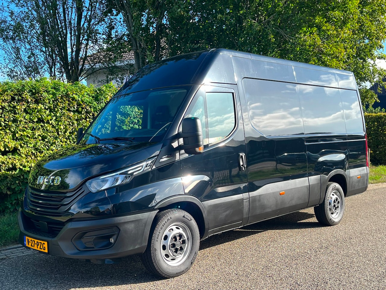 Iveco Daily - 35S18 3.0 Hi Matic Autom |L2H2 |3500kg trekgewicht | led | Camera - AutoWereld.nl