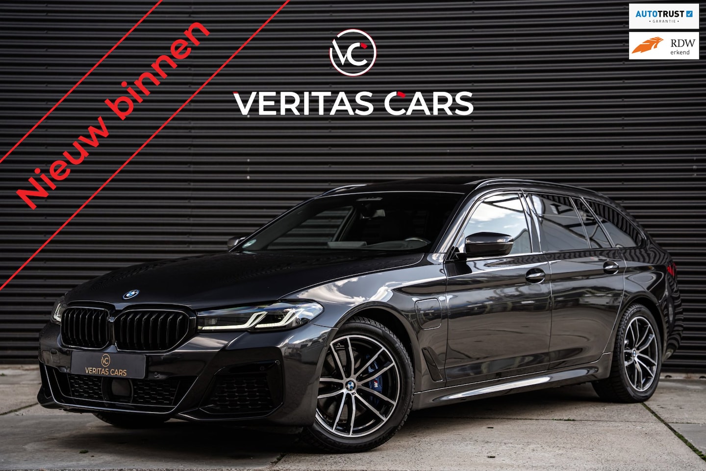BMW 5-serie Touring - 530e M-Sport 292PK|BTW|Pano|Trekhaak|HUD|Sfeer|Full Led|Keyless|Drive Mode e.o. - AutoWereld.nl