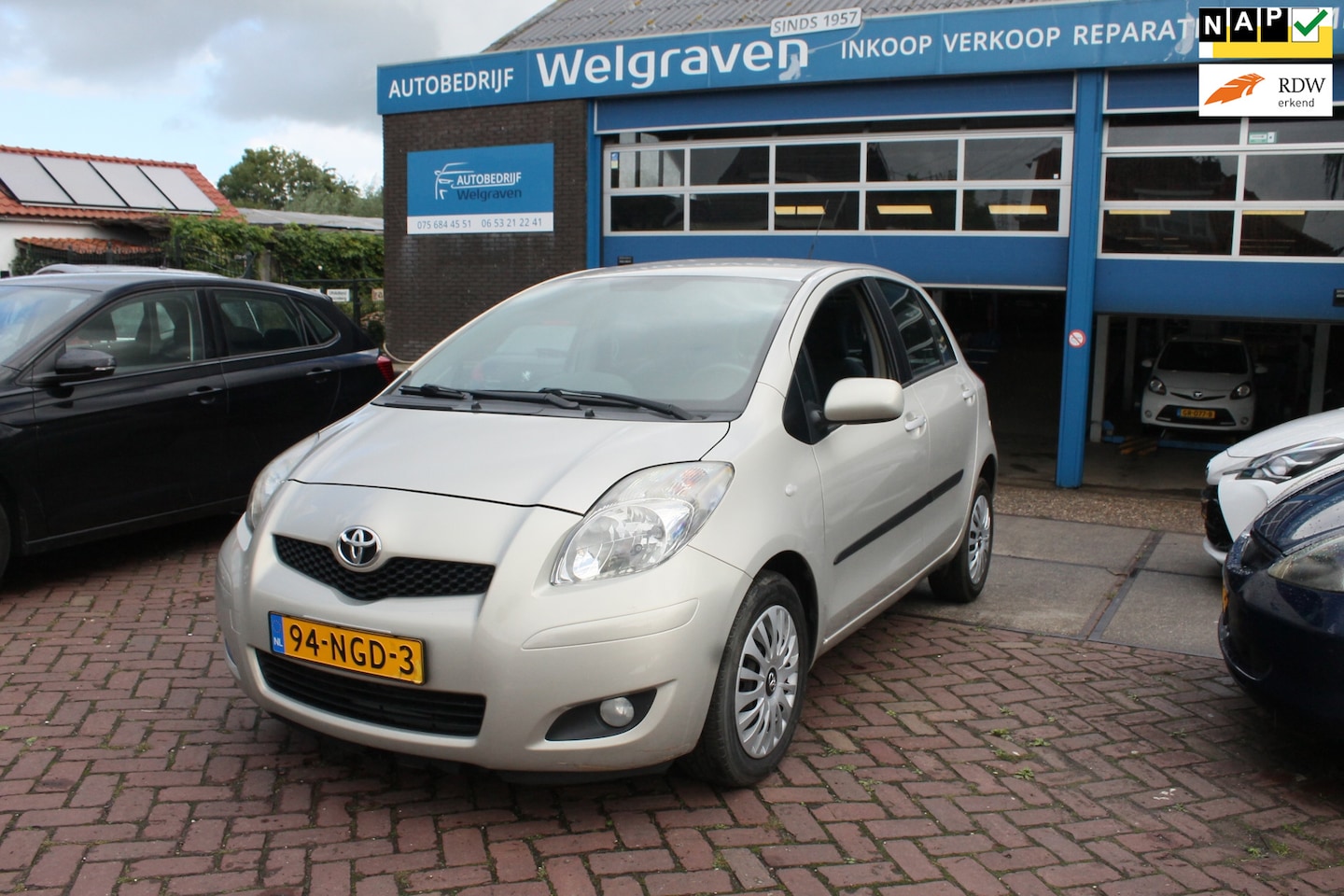 Toyota Yaris - 1.3 VVT-i Aspiration 1.3 VVTi Aspiration - AutoWereld.nl