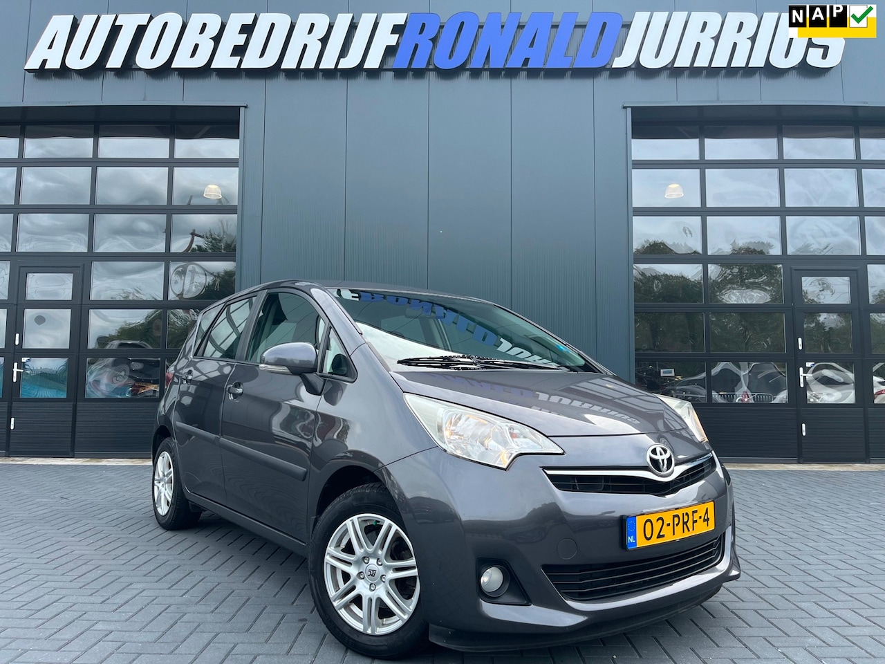 Toyota Verso S - 1.3 VVT-i Aspiration NL.Auto/Climatronic/Cruise-control/Trekhaak/Lmv/Nieuwe Apk - AutoWereld.nl