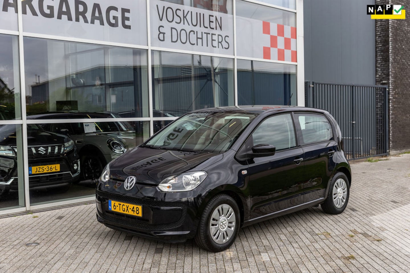 Volkswagen Up! - 1.0 move up! BlueMotion 1.0 move up! BlueMotion - AutoWereld.nl