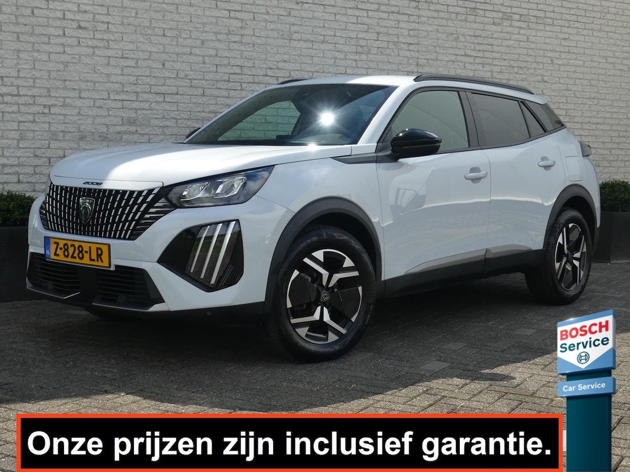 Peugeot 2008 - ALLURE 1.2 130PK AUTOMAAT NAVI/TREKHAAK/CAMERA/i-COCKPIT3D/ADAP.CRUISE - AutoWereld.nl