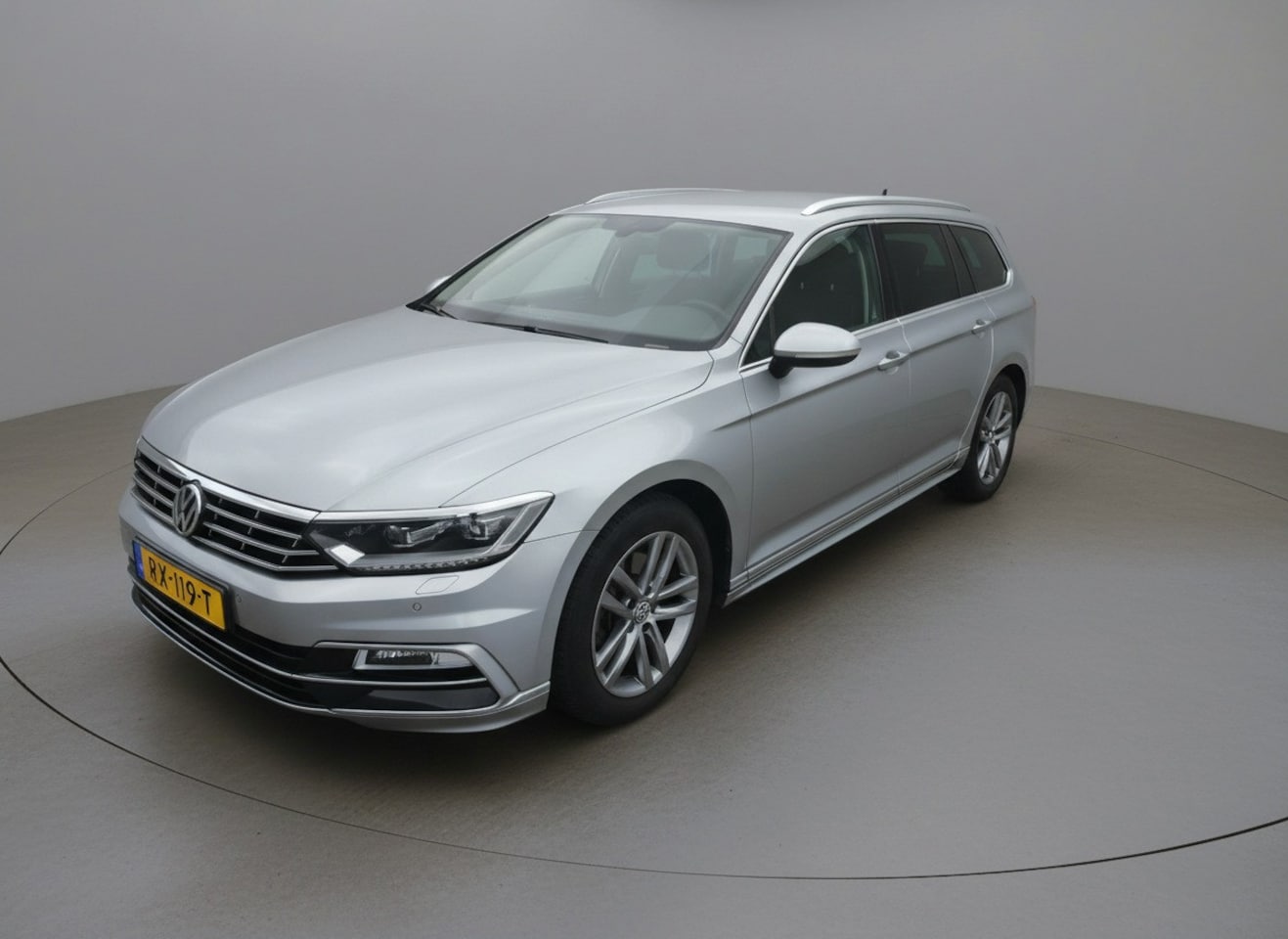 Volkswagen Passat Variant - 1.4 TSI Highline Business R 1.4 TSI Highline Business R, Clima, ACC, Navi, Stoelverwarming, Led, PDC, NAP - AutoWereld.nl