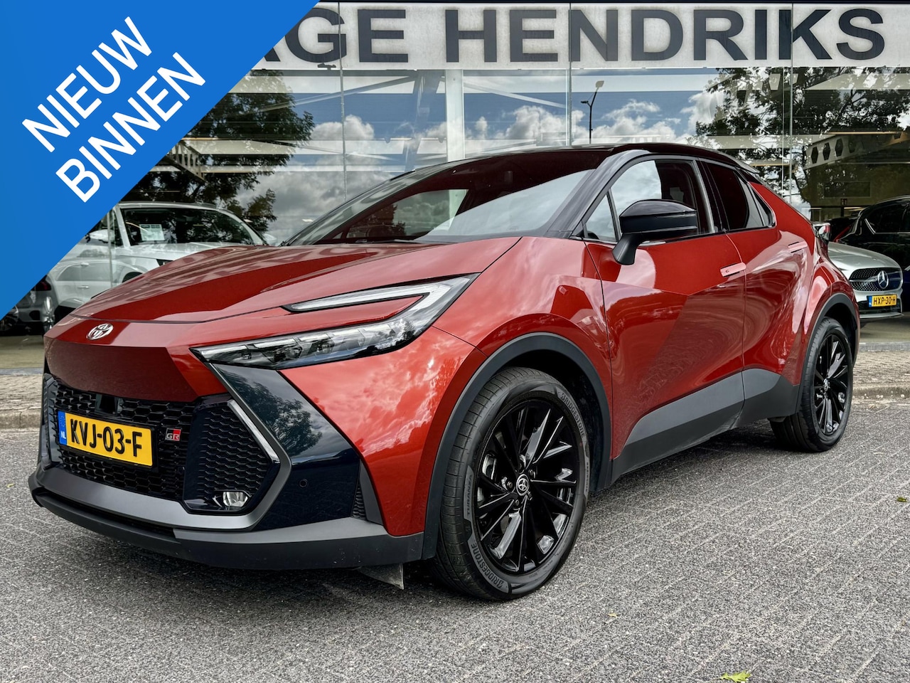 Toyota C-HR - 2.0 Plug-in Hybrid 220 GR SPORT 2.0 Plug-in Hybrid 220 GR SPORT - AutoWereld.nl
