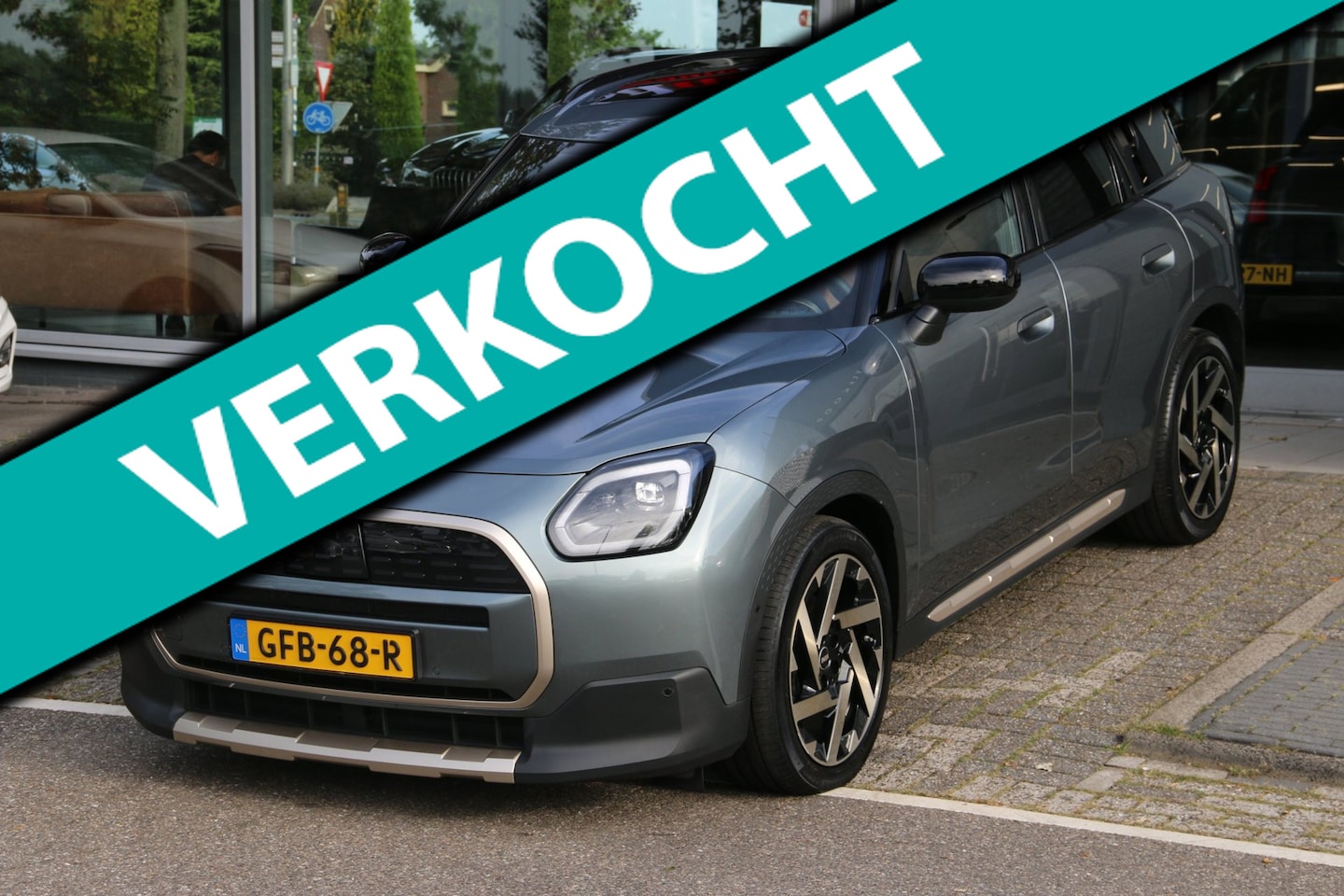 MINI Countryman - E Favoured M 66.5 kWh PANO-DAK NL-AUTO NAP! - AutoWereld.nl