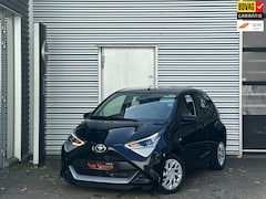 Toyota Aygo - 1.0 VVT-i x-clusiv|Automaat|2022|Black|Luxe uitvoering