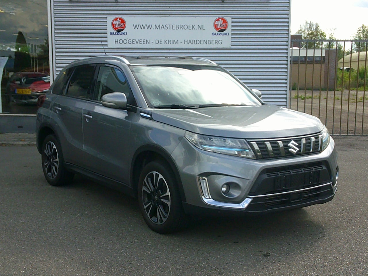 Suzuki Vitara - 1.4 Boosterjet Style Smart Hybrid Automaat, schuif/kanteldak Staat in Hoogeveen - AutoWereld.nl