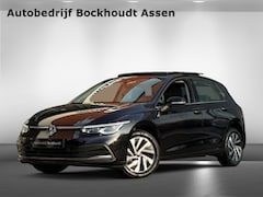 Volkswagen Golf - 1.4 eHybrid Style | Panorama Dak | Sfeerverlichting | Navigatie
