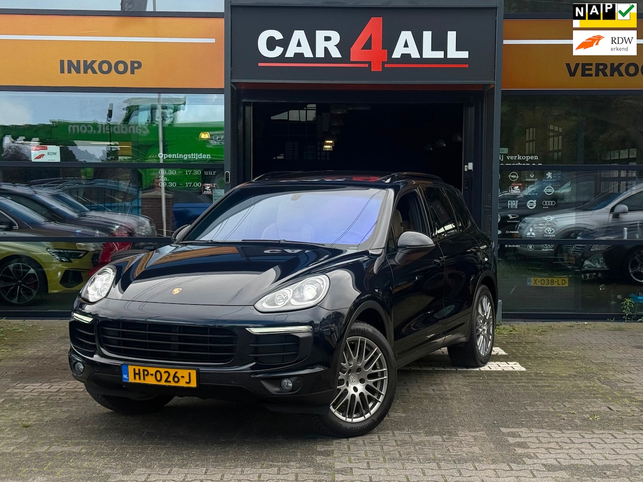 Porsche Cayenne - 3.0 S E-Hybrid PANO/MEMORY/LEDER/CAMERA/NAP/RIJDT PERFECT/APK 21-03-2027 - AutoWereld.nl