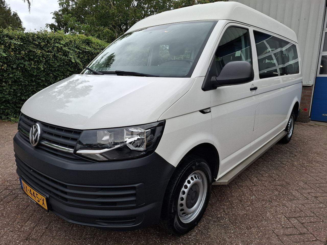 Volkswagen Transporter Kombi - 2.0 TSI L2H2 19995.- INCL BTW 9-PERSOONS BENZINE 150PK - AutoWereld.nl