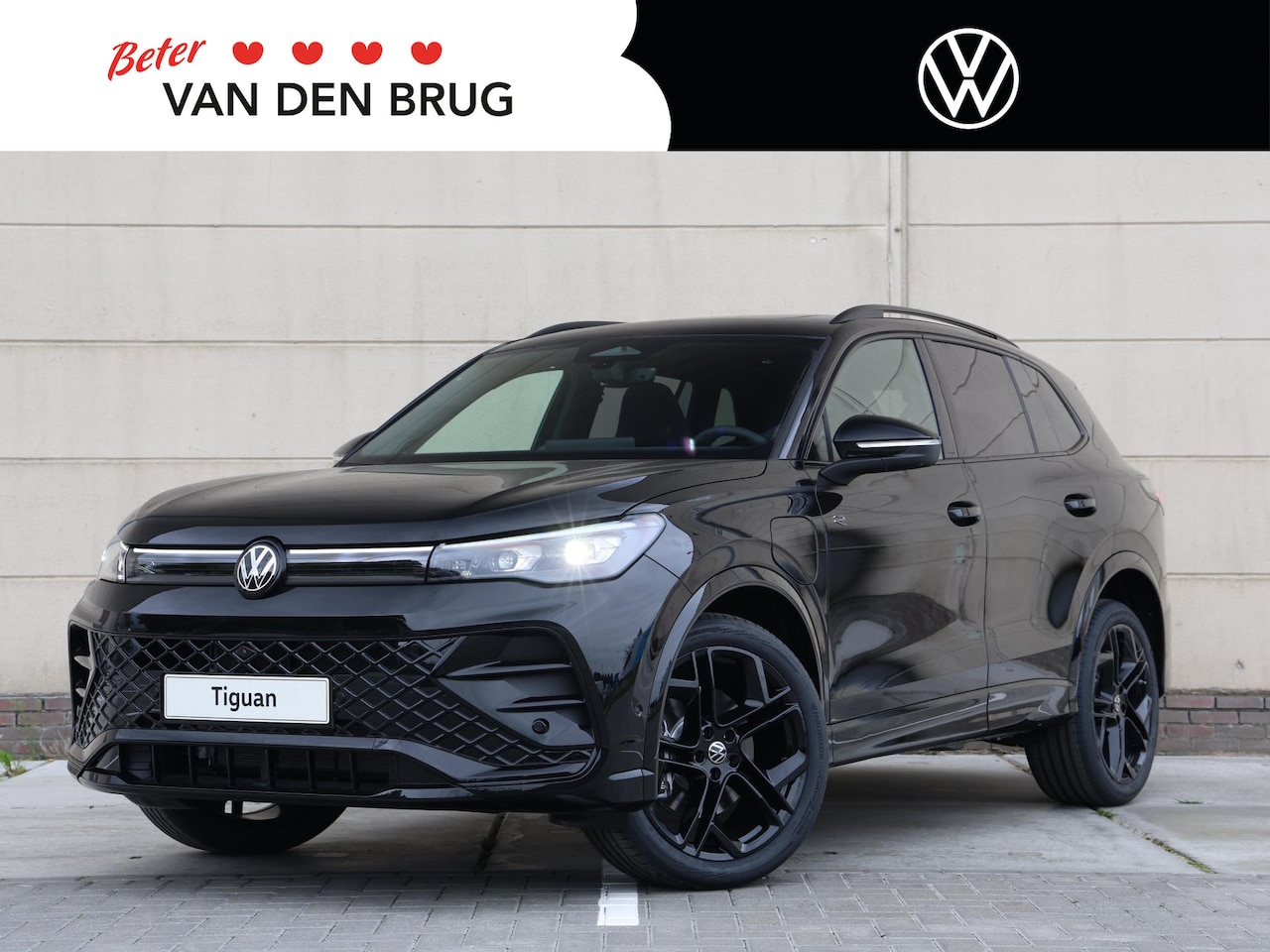 Volkswagen Tiguan - R-Line Edition 1.5 eHybrid 272 PK | Black Style | Harman Kardon | Panoramadak | Trekhaak | - AutoWereld.nl