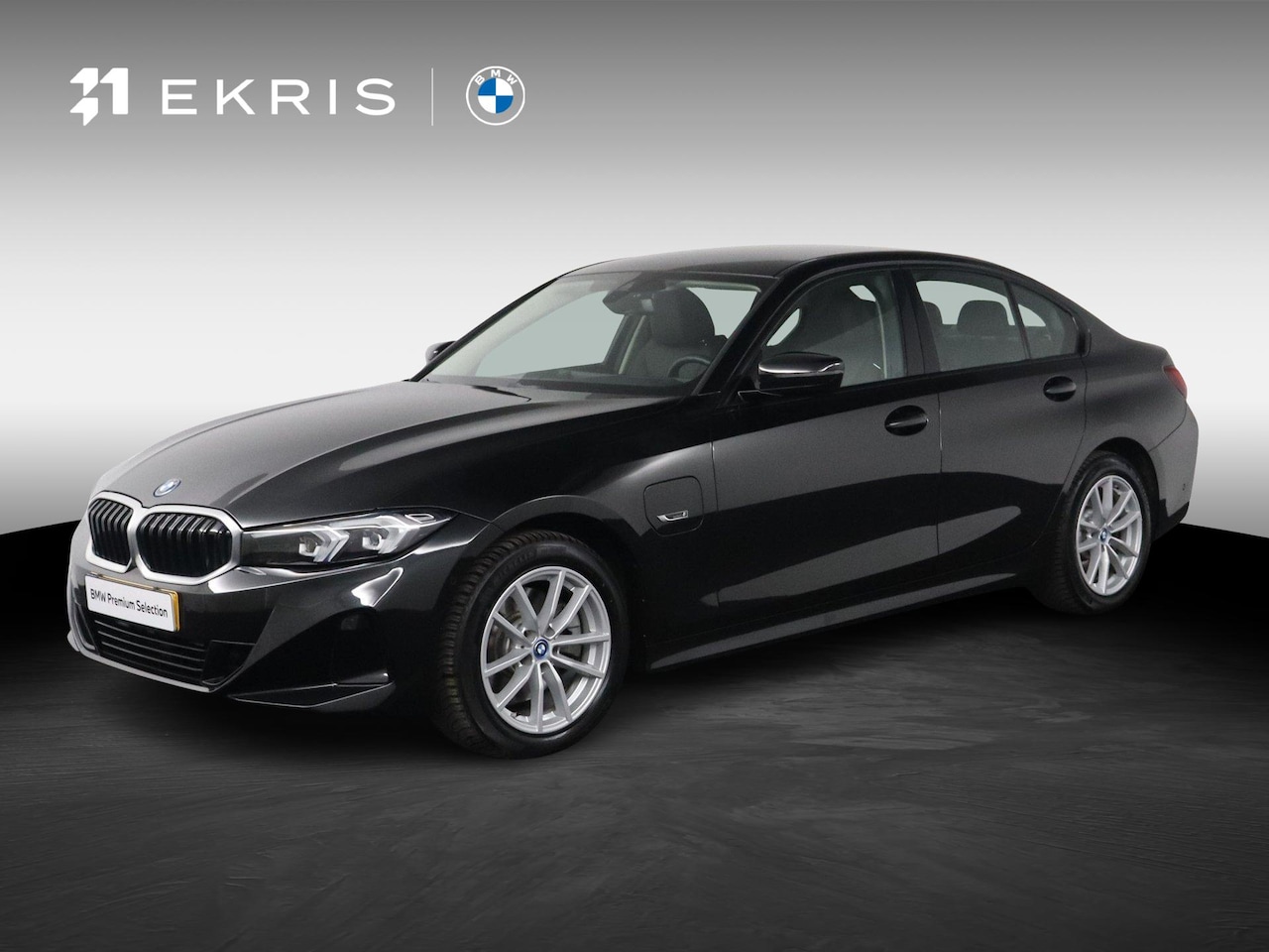 BMW 3-serie - 320e | Lederen Sportstoelen | Camera | Parkeersensoren voor en achter | Climate Control | - AutoWereld.nl