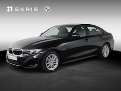 BMW 3-serie - 320e | Lederen Sportstoelen | Camera | Parkeersensoren voor en achter | Climate Control |