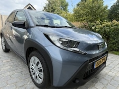 Toyota Aygo X - 1.0 VVT-i S-CVT Play
