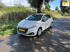 Peugeot 208 - 1.2 PureTech Urban Soul Airco Cruise Navi Pdc Trekhaak