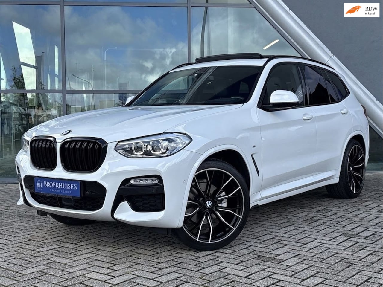 BMW X3 - XDrive20i High Executive M-Sport 252pk Elekt. Trekhaak / 21inc / Camera / LED - AutoWereld.nl