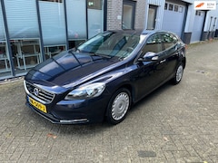 Volvo V40 - 2.0 D2 Momentum Business 203 DKM NAP Airco Boek