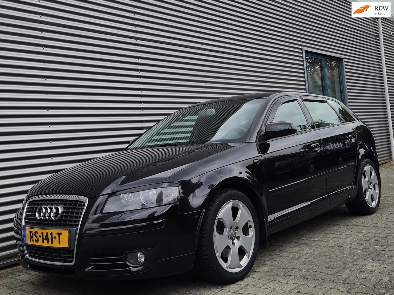 Audi A3 Sportback - 2.0 FSI 150Pk Attraction AUT 11-2006 Phantom Black Pearl - AutoWereld.nl