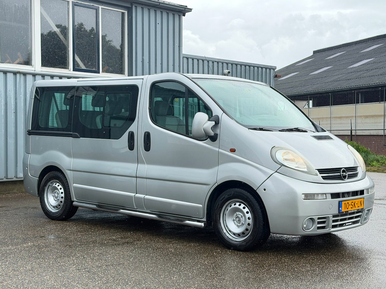 Opel Vivaro Combi - 2.5 CDTI 8P. | AIRCO | APK 2/2027 | MARGE - AutoWereld.nl