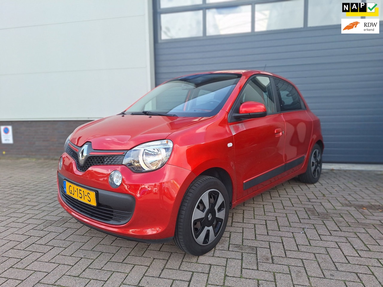 Renault Twingo - | 1.0 SCe Collection | Bluetooth | Airco | 2e eigenaar NAP | Cruise control | - AutoWereld.nl