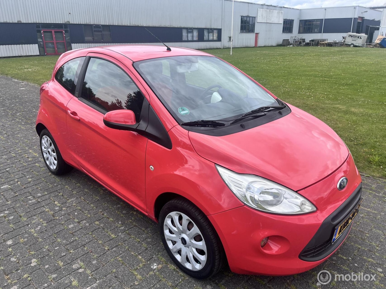 Ford Ka - 1.2 Titanium X / APK / Airco / PDC / - AutoWereld.nl