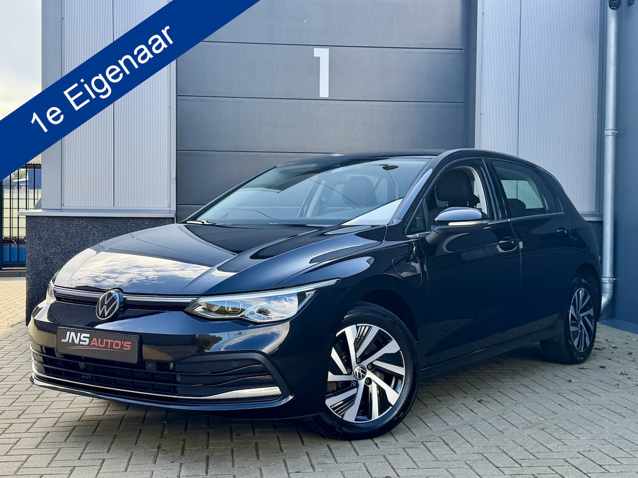 Volkswagen Golf - 1.4 eHybrid PHEV *1e Eigenaar* Alcantara / Stoel/Stuurverwarming / Adapt. Cruise / Camera - AutoWereld.nl