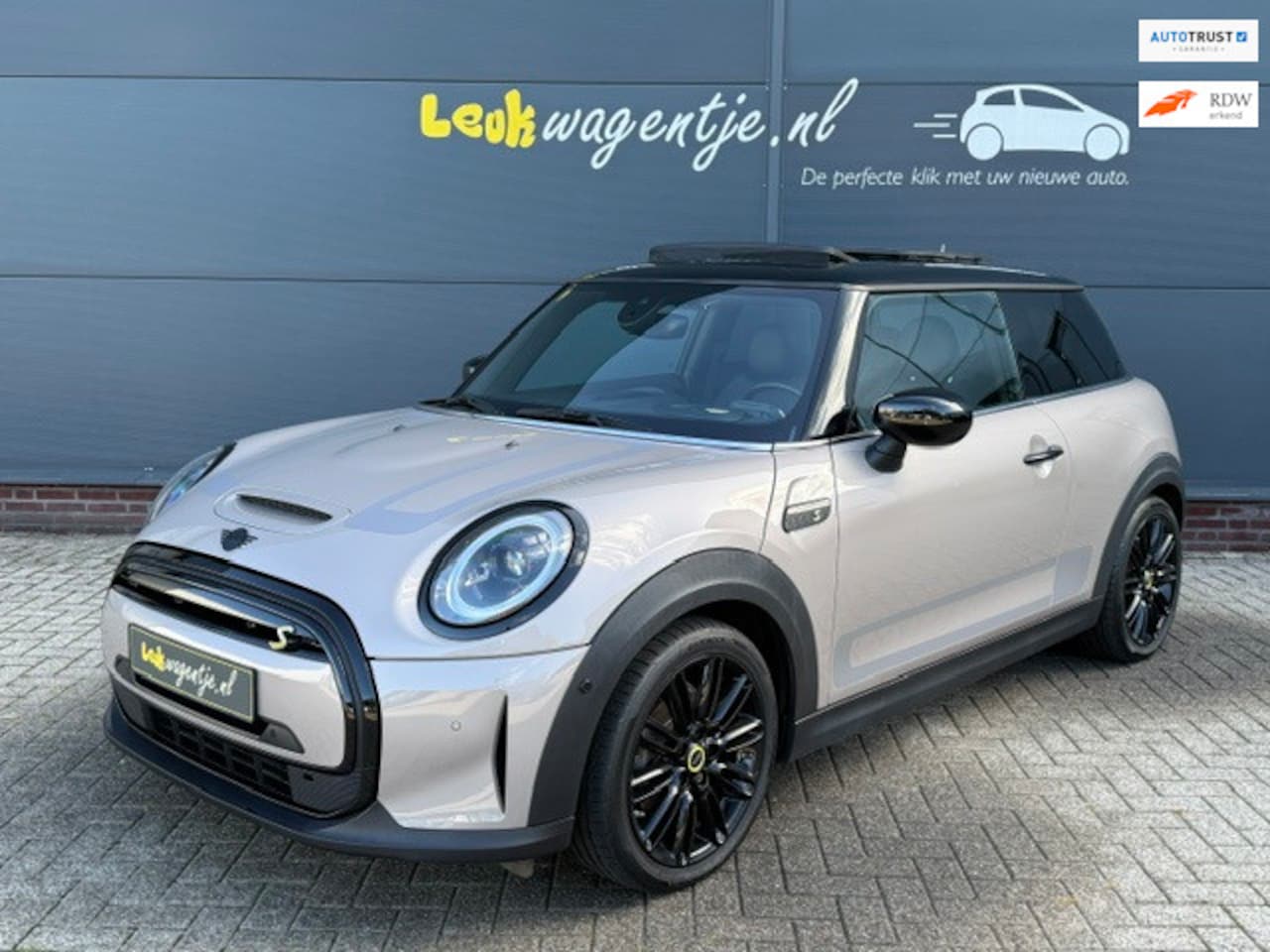 MINI Electric - Collection 33 kWh *pano *leer *camera *keyless - AutoWereld.nl