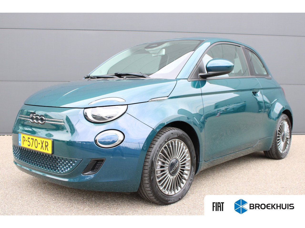 Fiat 500 - Icon 42 kWh | Fase 3 laden | Navigatie | All season | NL auto | 15.000km | Lichtmetaal | B - AutoWereld.nl