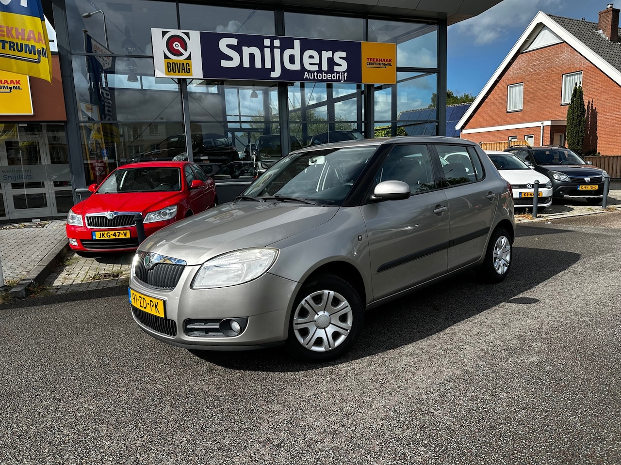 Skoda Fabia - 1.4-16V Ambiente NWE APK/AIRCO - AutoWereld.nl