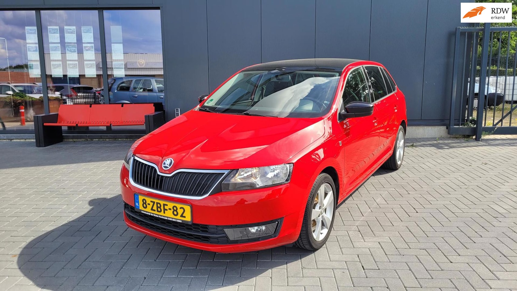 Skoda Rapid Spaceback - 1.2 TSI 86 pk Greentech Ambition Businessline *zwart dak* - AutoWereld.nl