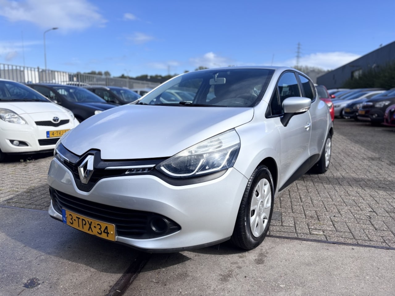 Renault Clio - 0.9 TCe Expression 0.9 TCe Expression - AutoWereld.nl