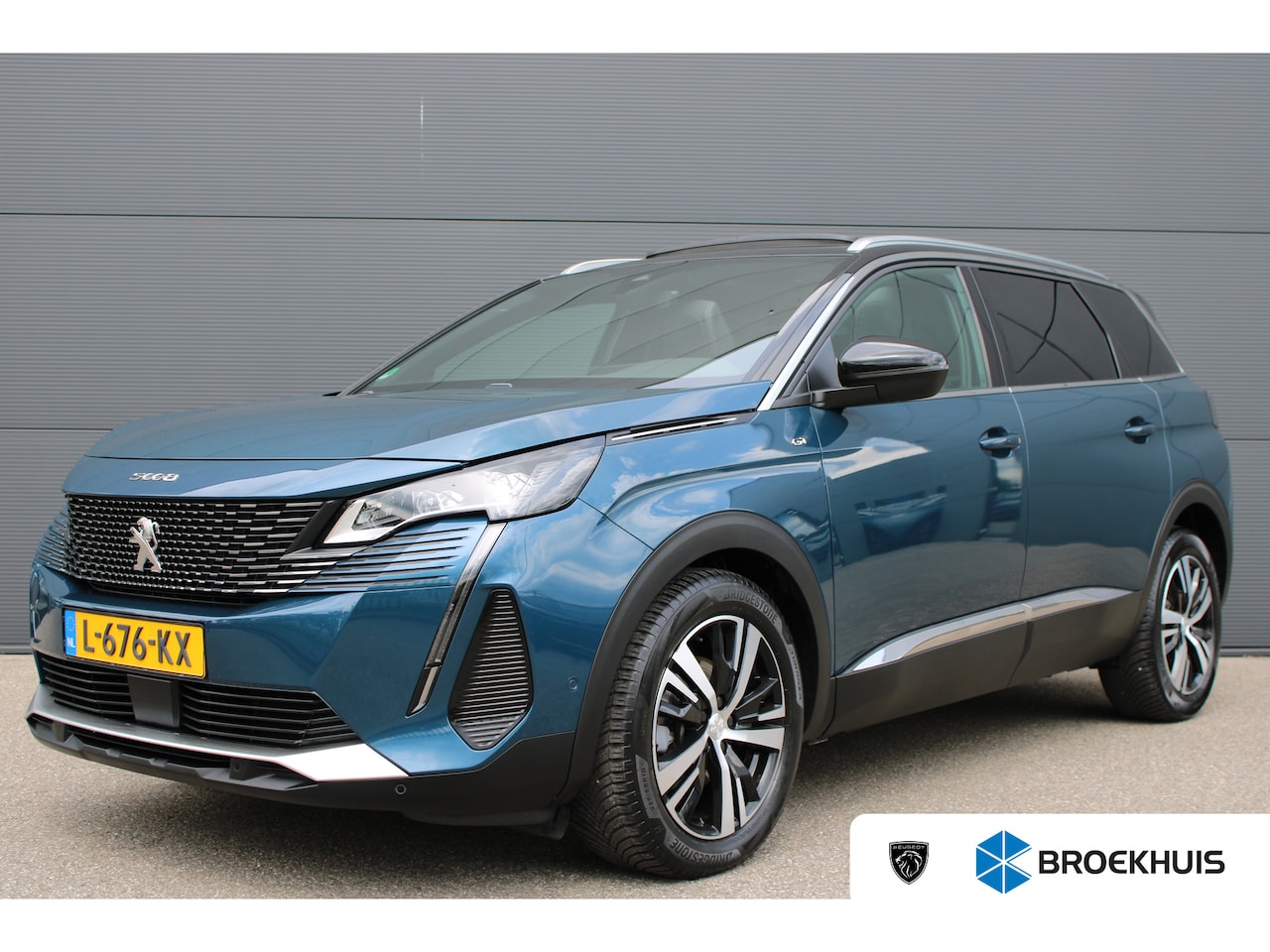 Peugeot 5008 - 1.2 PureTech GT | Navigatie | Camera | Panorama/schuifdak | Alcantara | All season | Apple - AutoWereld.nl